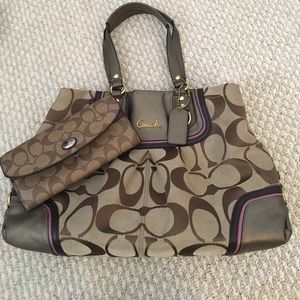 Coach purse and matching wallet