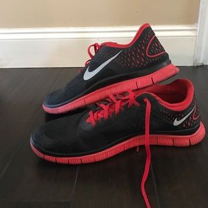 Nike free runs 4.0