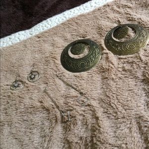 3 NY&C pre💝loves party 🎉 earrings