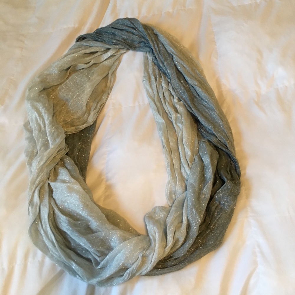 Ombré silver and grey scarf!