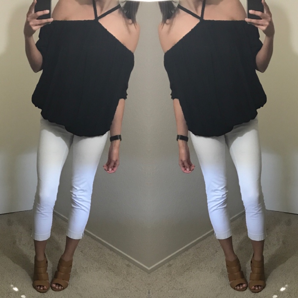 LAST (M) Black Off Shoulder Top ๐ค - Picture 3 of 5