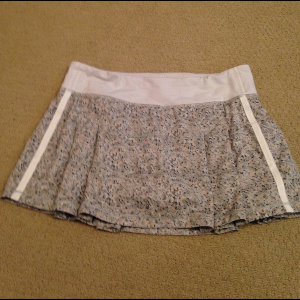 Lulu lemon skirt