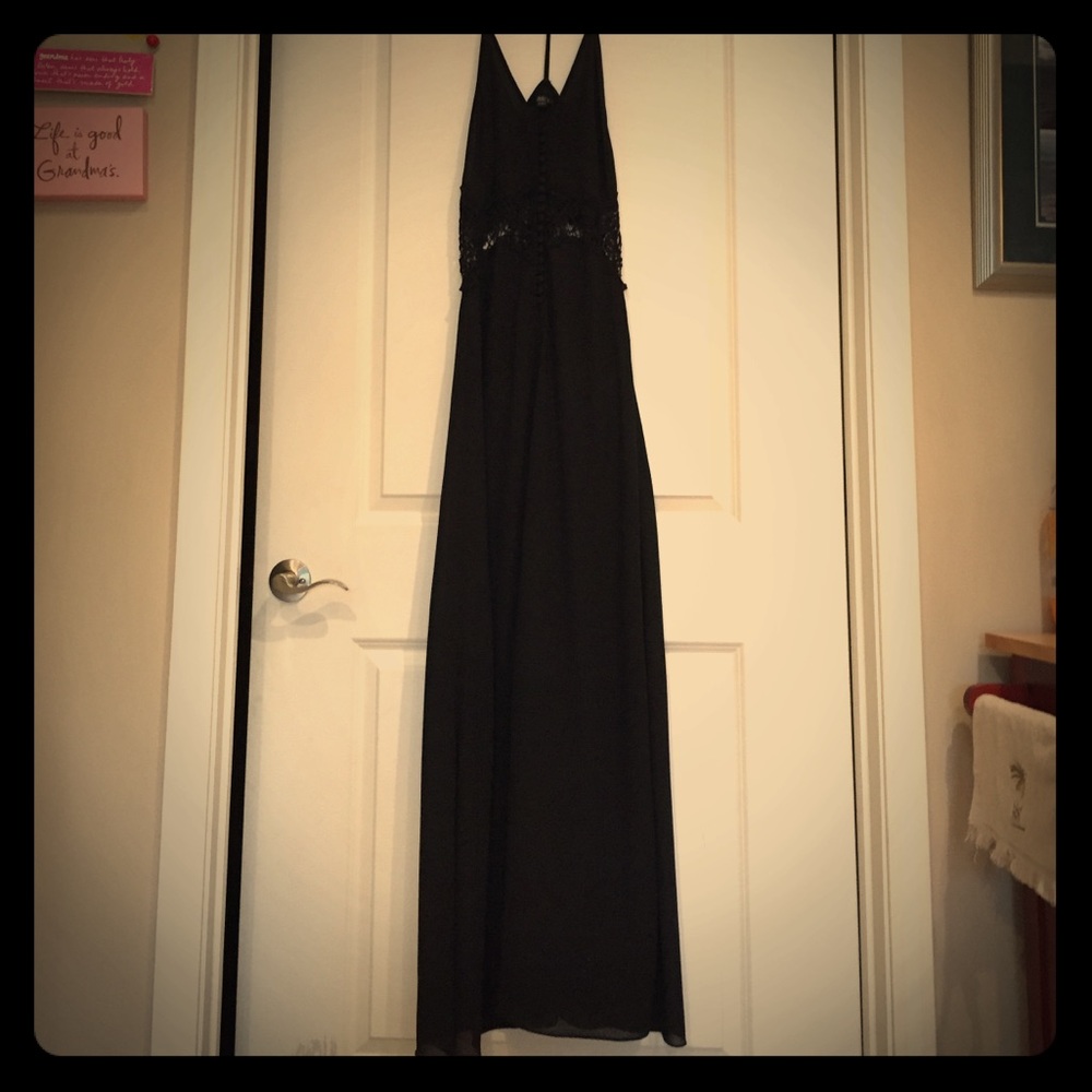 Jarlo long black dress w/crochet & button details