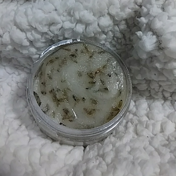 Perfectly Posh Body Scrub and Snarky Bar Bundle - Picture 6 of 6