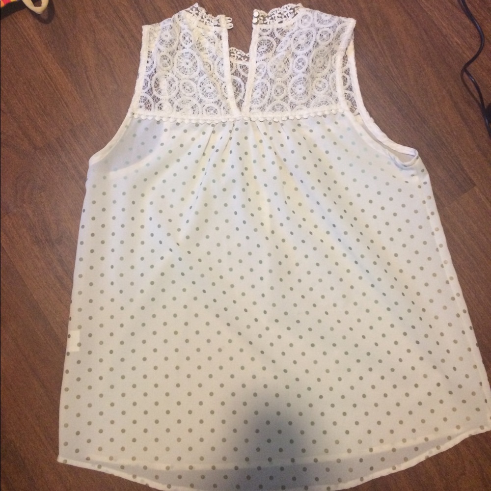 Super cute top with lace detail