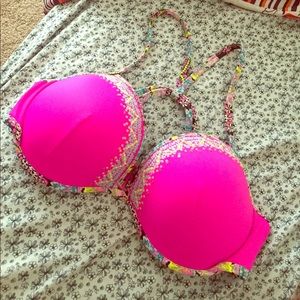 NWOT Victoria's Secret swim top.