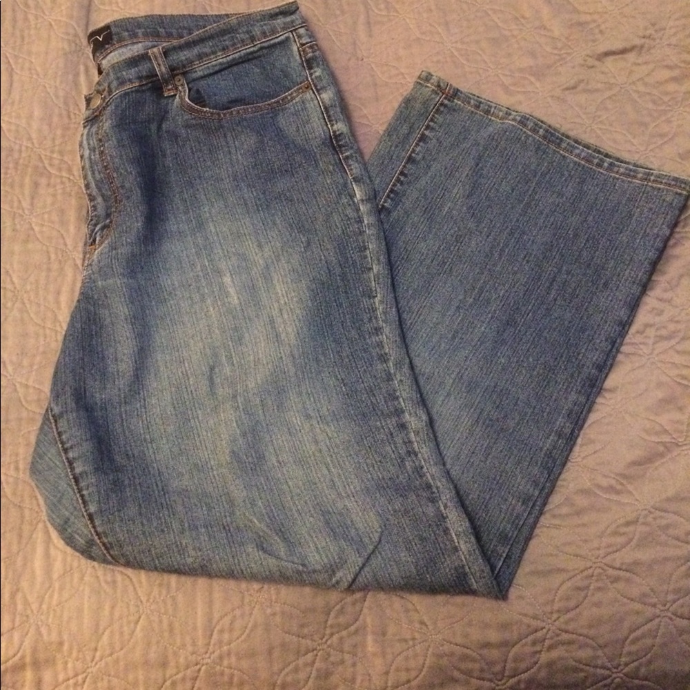 ⭐️⭐️18A Stretchy Lightwash Jeans⭐️⭐️