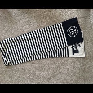 Tommy Hilfiger scarf