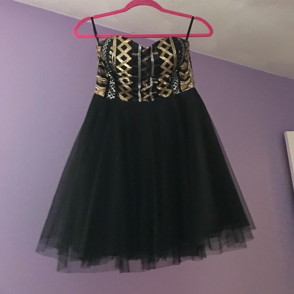 Black strapless semi dress