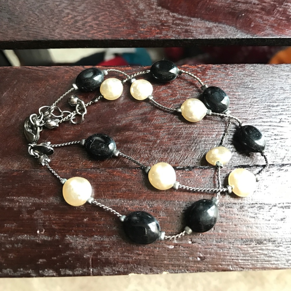 Pearl and black bracelet