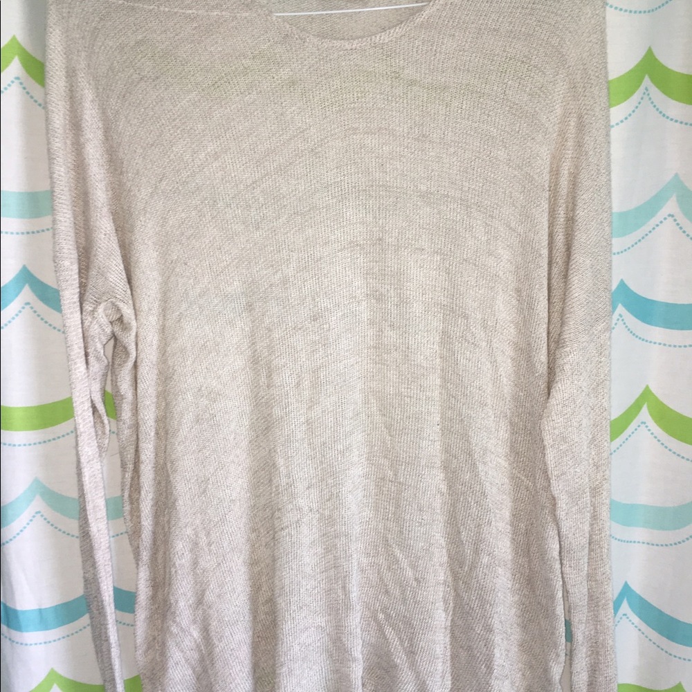 Brandy Melville light sweater