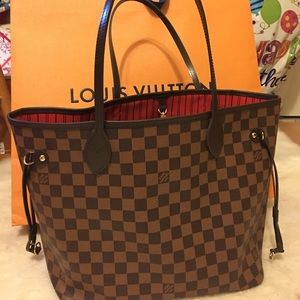Louis Vuitton Neverfull MM Bag
