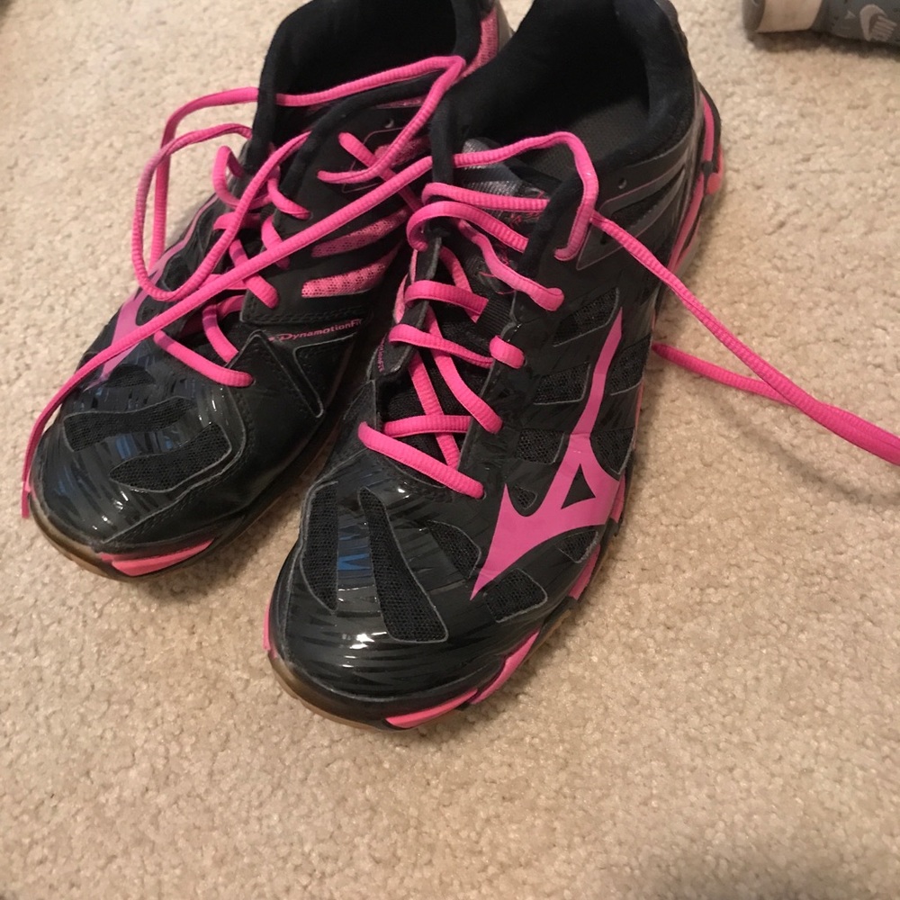 mizuno wave lightening volleyball shoes