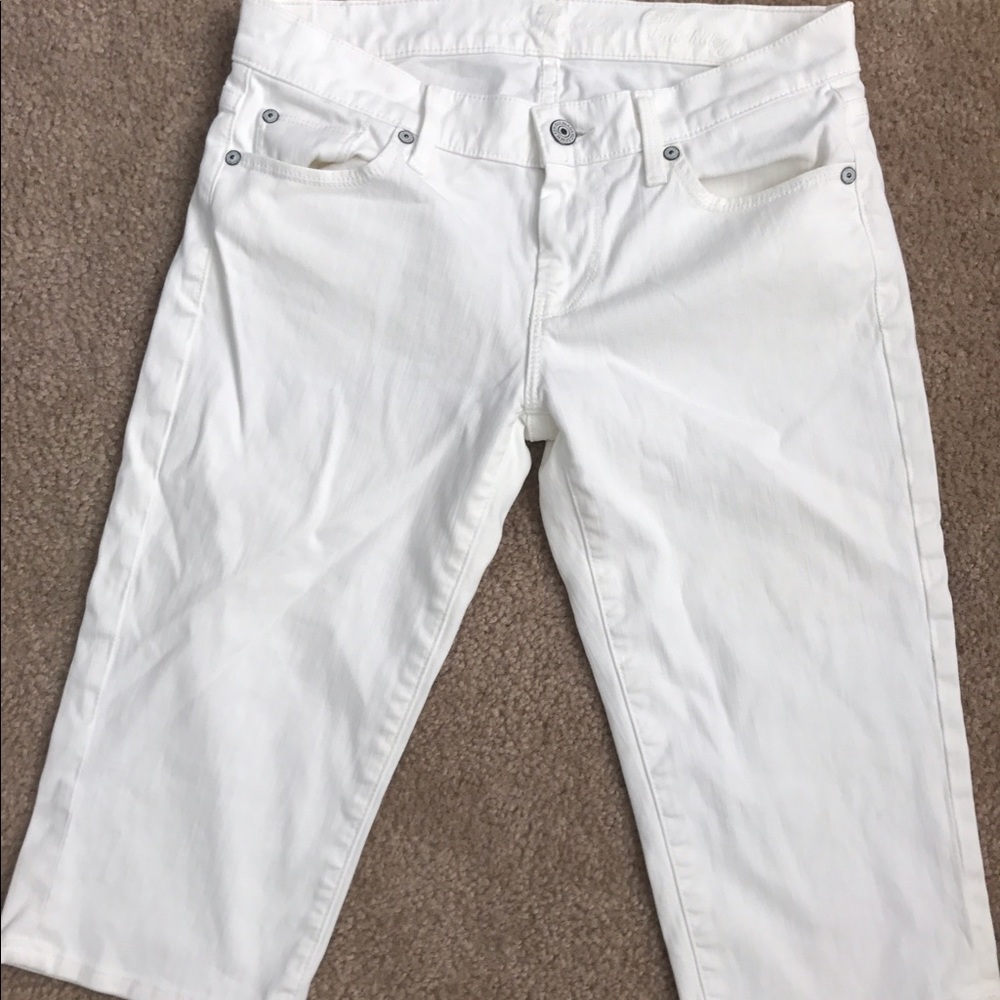 Seven For All Mankind White Bermuda Sorts