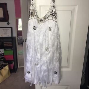 BEBE white evening club dress