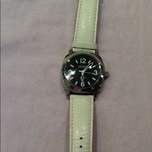 Joan Rivers white watch