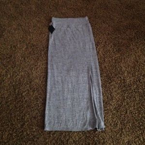 Aritzia Wilfred free shields skirt in heather gray