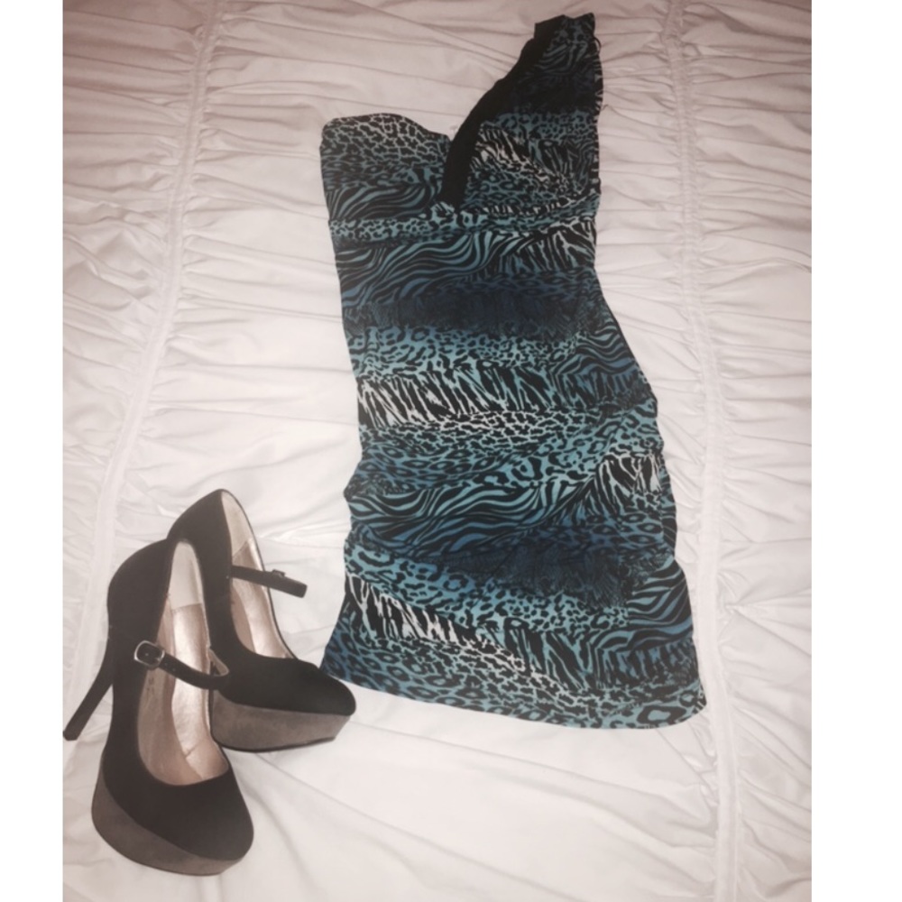 Black & Blue print dress