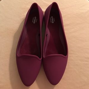 Crocs Eve Flat (Women) Plum, size 9, EUC