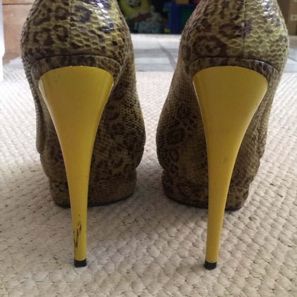 Heels - Picture 2 of 2