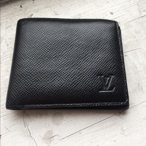 Louis Vuitton Men's Leather Wallet Louis Vuitton Men's Leather Wallet