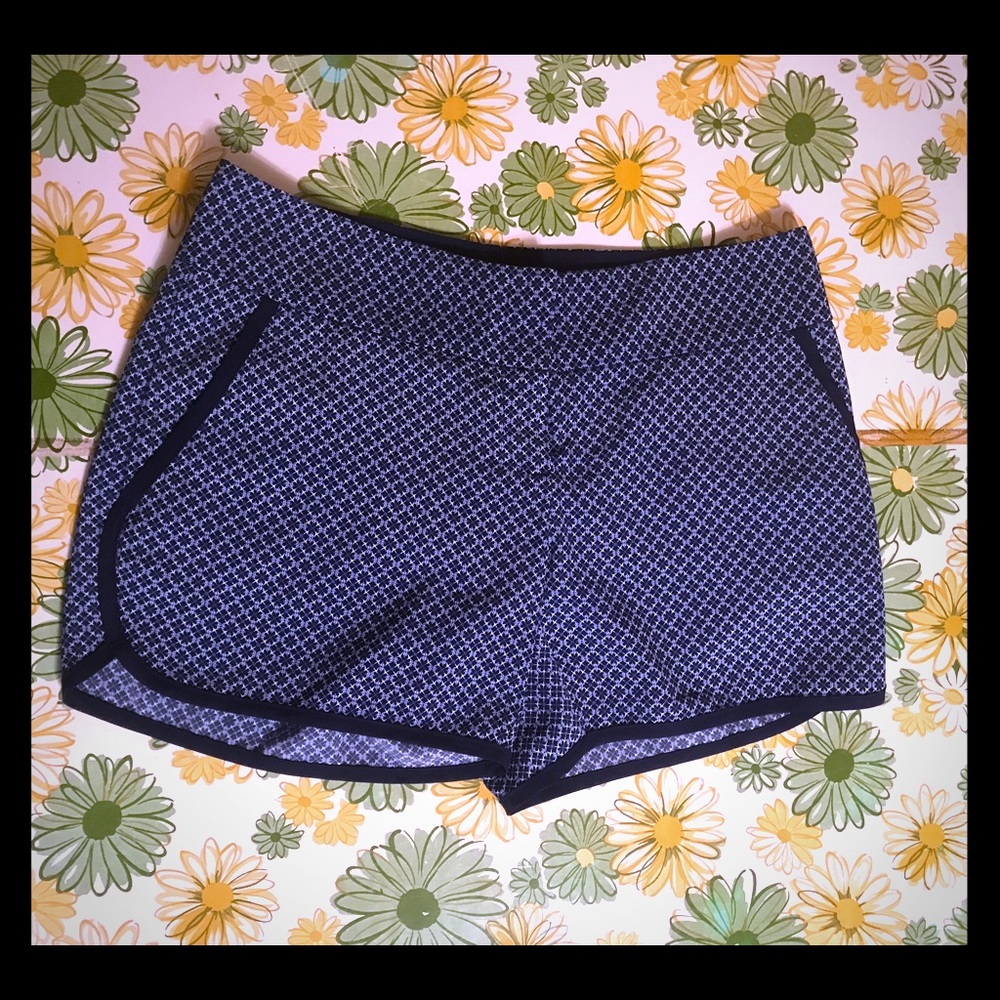 NWOT Adorable The Limited Outback Red 80's Shorts