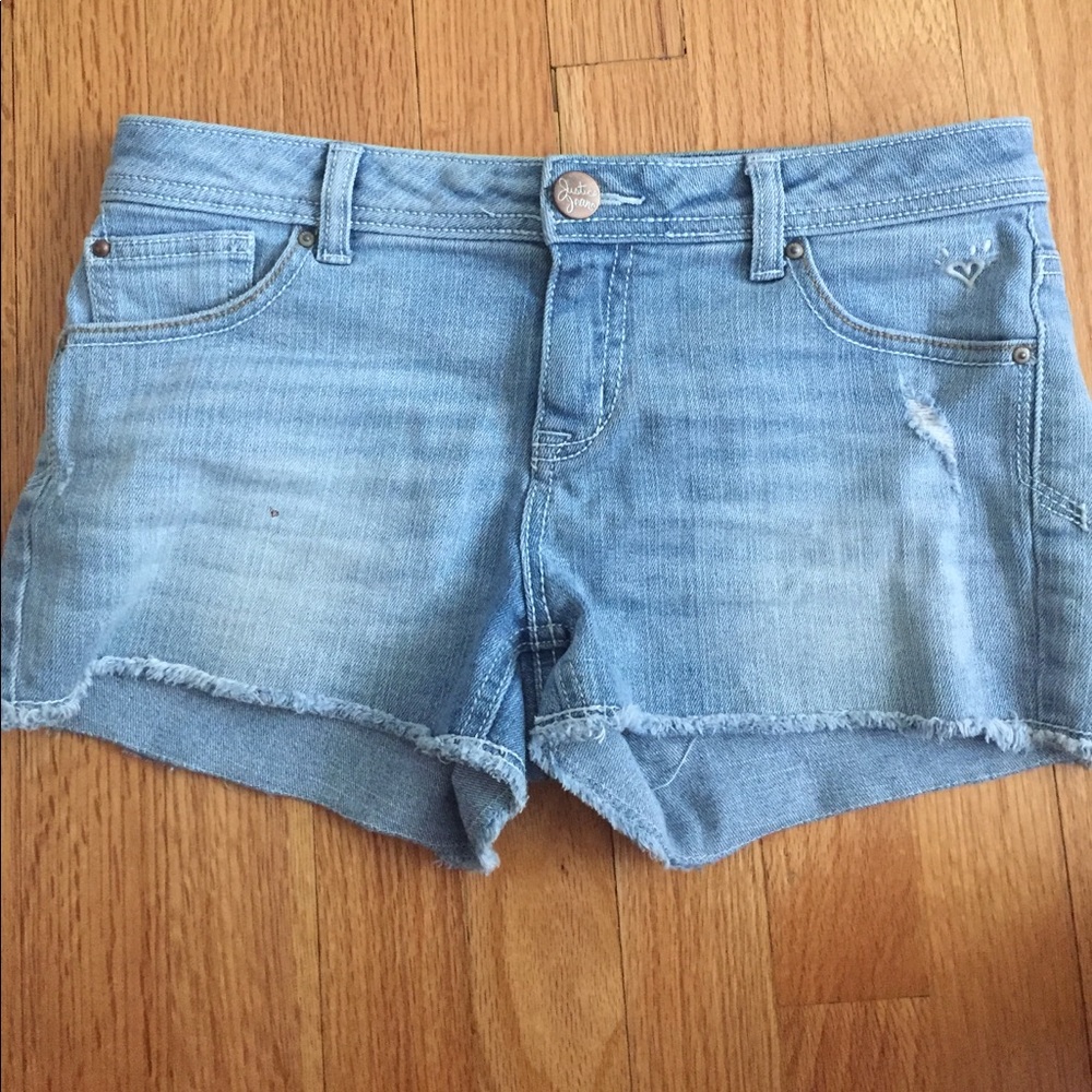 Justice girls denim shorts size 10 1/2.