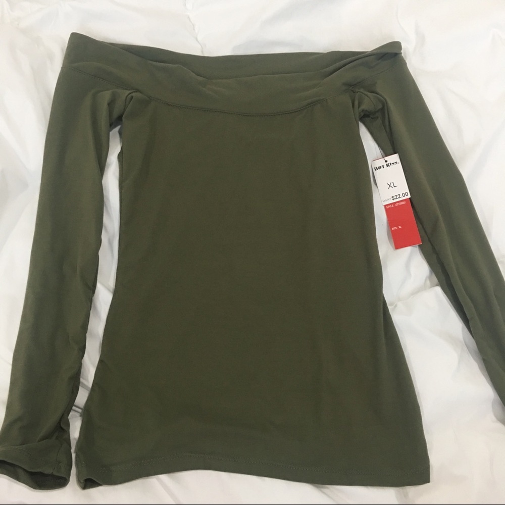green off the shoulder long sleeve top