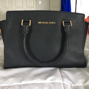 Authentic Michael Kors purse