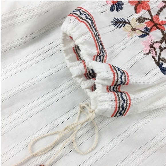 🦋LAST-S🦋 Gorgeous Embroidered Off Shoulder Top - Picture 7 of 7