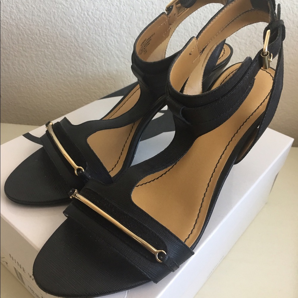 NEW LOWER PRICE✨NINE WEST Sandals