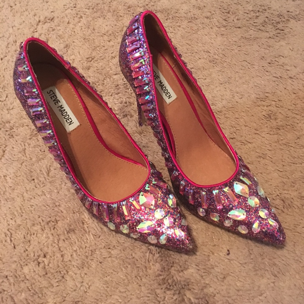 Bling Steve Madden Pump