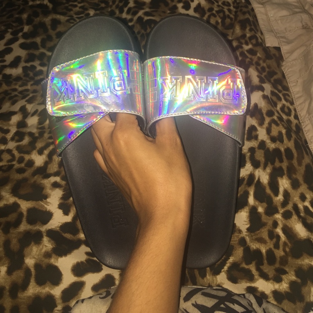 VS PINK SLIDES 😍