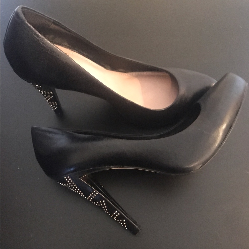 Vince Camuto Heels With Studs Size 10