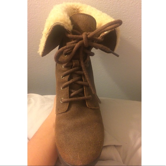 UGG Australia Zea Boots in Chocolate - Picture 4 of 8