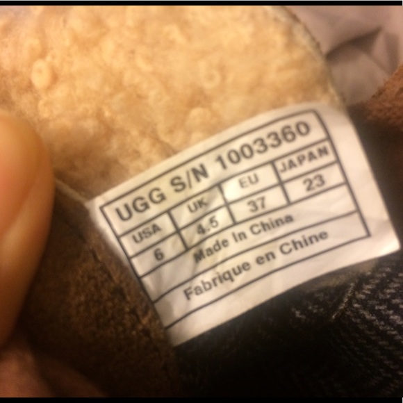 UGG Australia Zea Boots in Chocolate - Picture 7 of 8