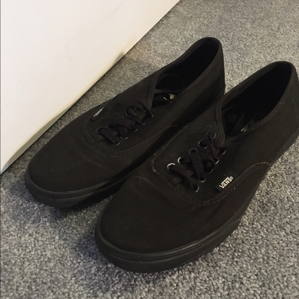 Black Classic Vans
