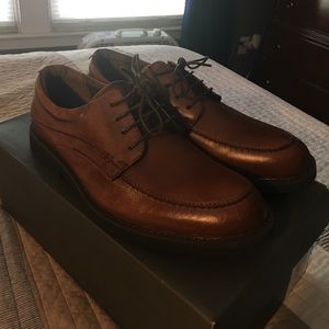 Brand new Joseph A. Bank shoes