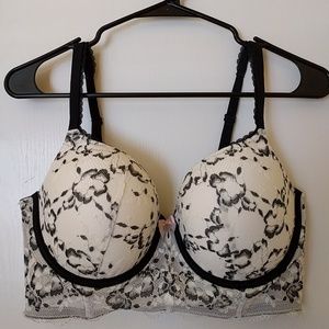 NY Closet Clear Out VS Black&White lace bra, NWOT