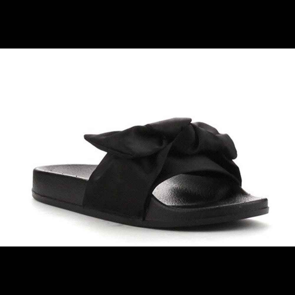 Lace Slides
