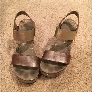 Bronze Gently Used Size 8.5 OTBT Wedges