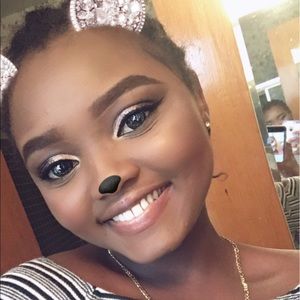 Meet your Posher, Annely