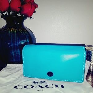 💙 COACH glovetan leather crossbody