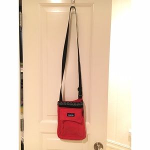 Coral Kavu Crossbody