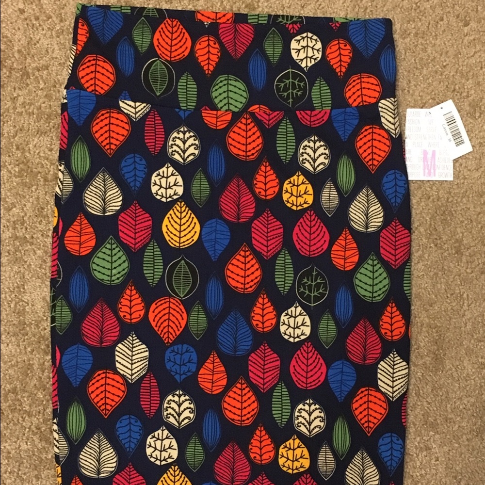 LuLaRoe Cassie Skirt - Leaf Print (Medium) *BNWT!*