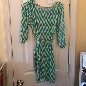 Chevron green and white patterned stretchy dress