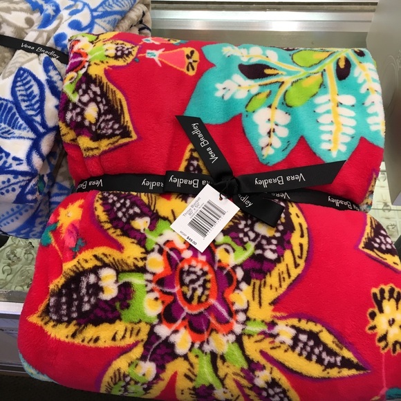 Vera Bradley Bedding Nwt Vera Bradley Throw Blankets Poshmark