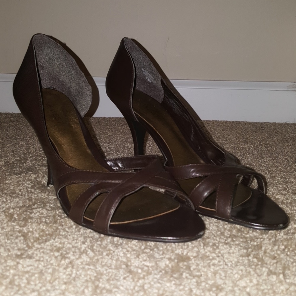 Nine West Peep Toe Sandals