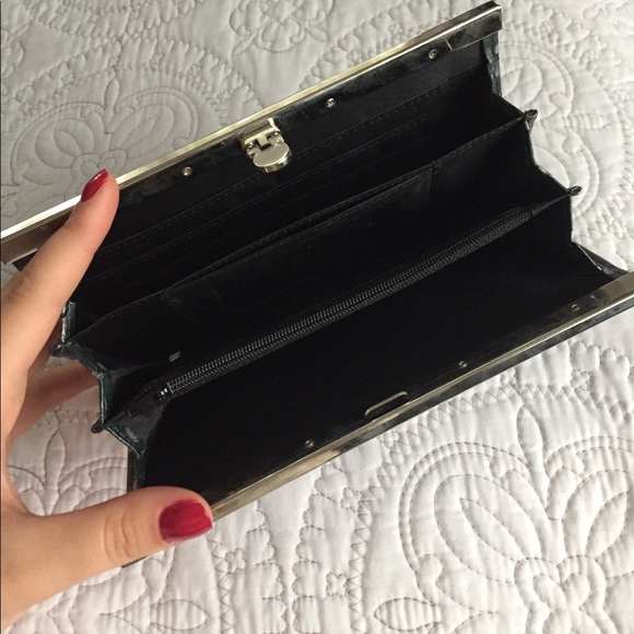 Gray wallet - Picture 2 of 3