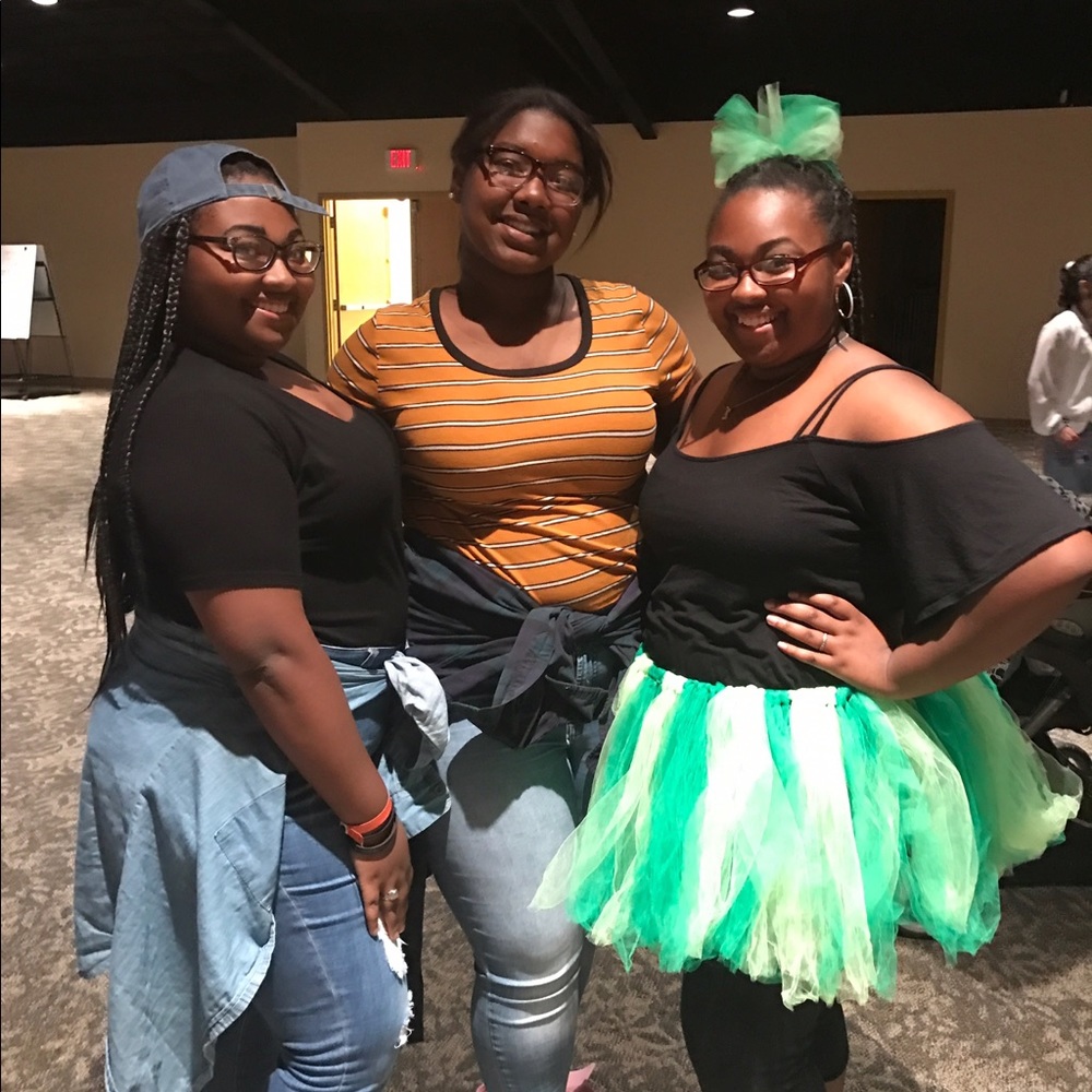 Meet your Posher, Sierra